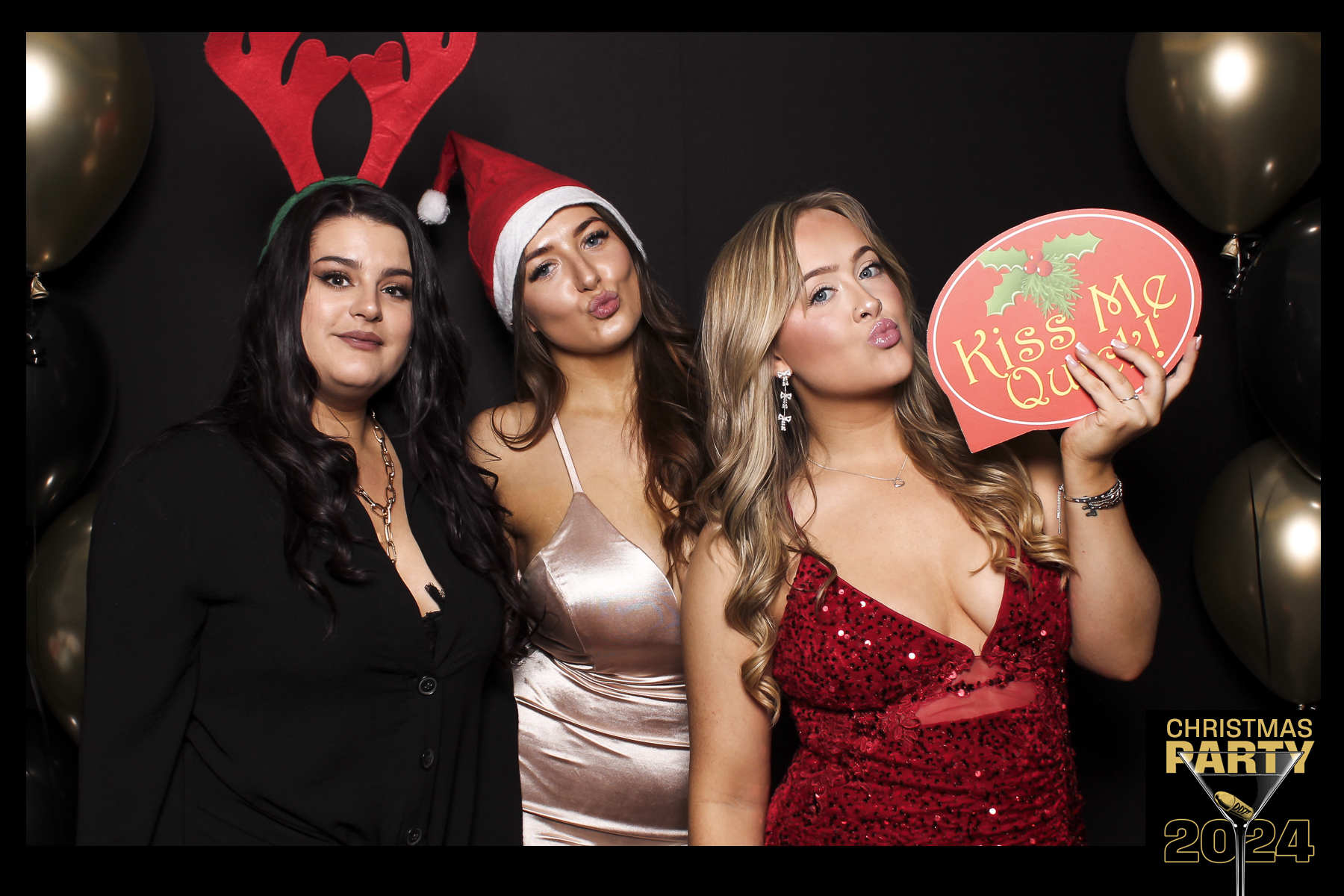 Global 4 Christmas Party 2024 | View more photos from the event at gallery.freshbooths.com/u/FreshBooths/Global-4-Christmas-Party-2024