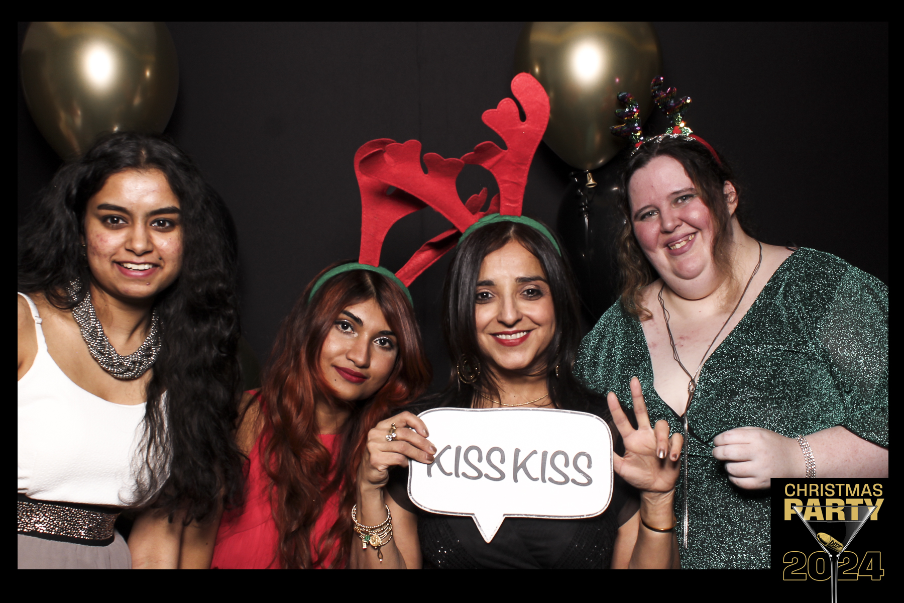 Global 4 Christmas Party 2024 | View more photos from the event at gallery.freshbooths.com/u/FreshBooths/Global-4-Christmas-Party-2024