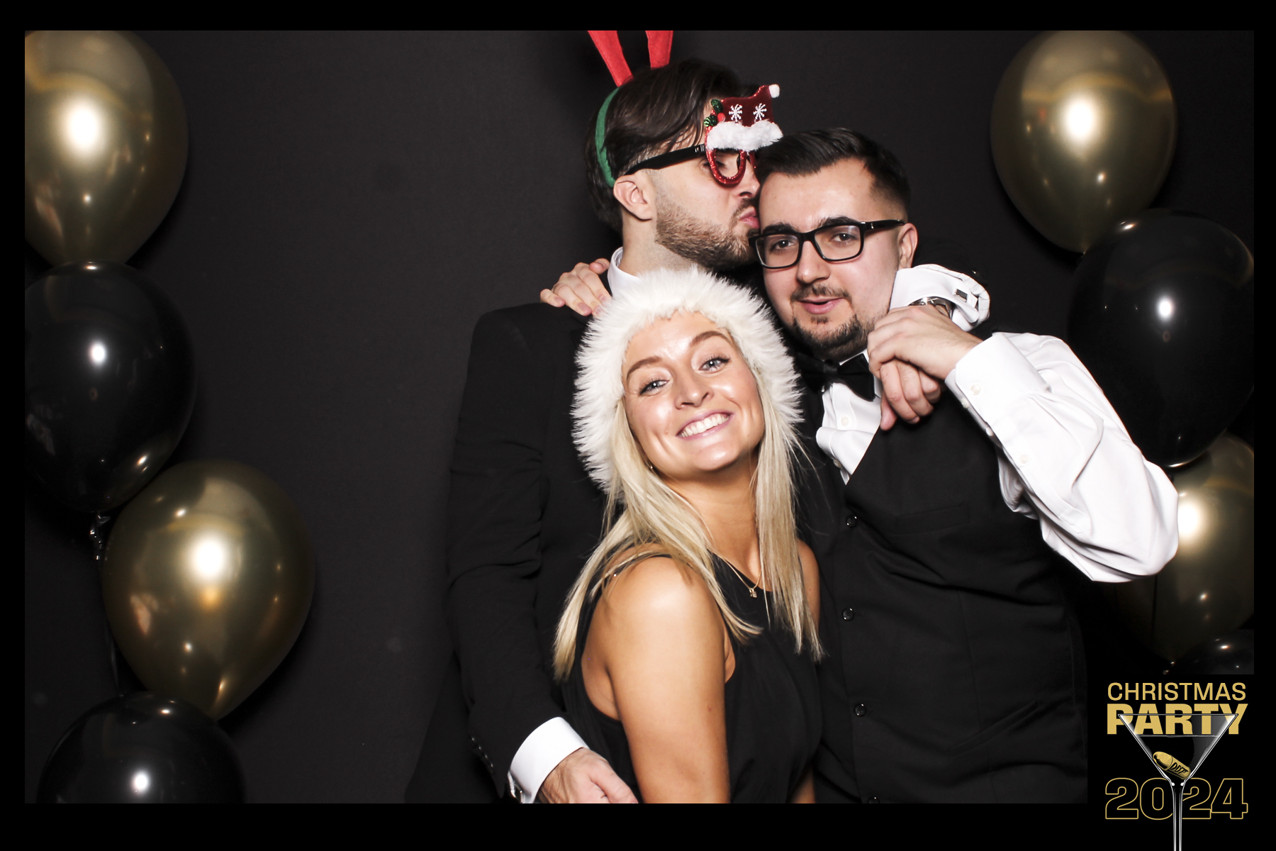 Global 4 Christmas Party 2024 | View more photos from the event at gallery.freshbooths.com/u/FreshBooths/Global-4-Christmas-Party-2024