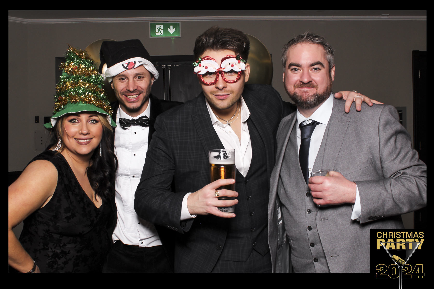 Global 4 Christmas Party 2024 | View more photos from the event at gallery.freshbooths.com/u/FreshBooths/Global-4-Christmas-Party-2024