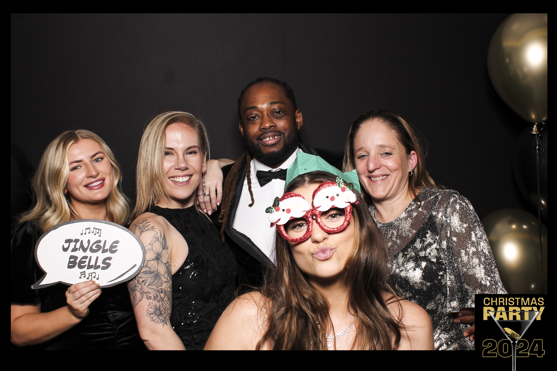 Global 4 Christmas Party 2024 | View more photos from the event at gallery.freshbooths.com/u/FreshBooths/Global-4-Christmas-Party-2024