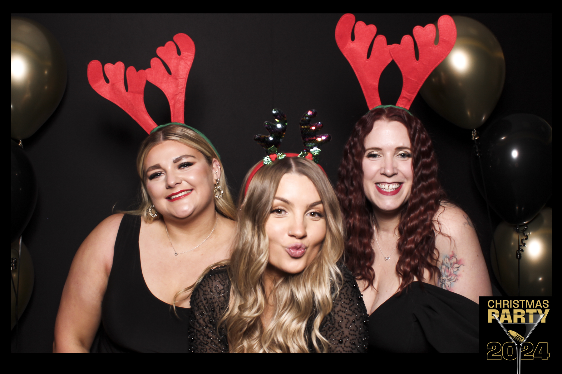Global 4 Christmas Party 2024 | View more photos from the event at gallery.freshbooths.com/u/FreshBooths/Global-4-Christmas-Party-2024