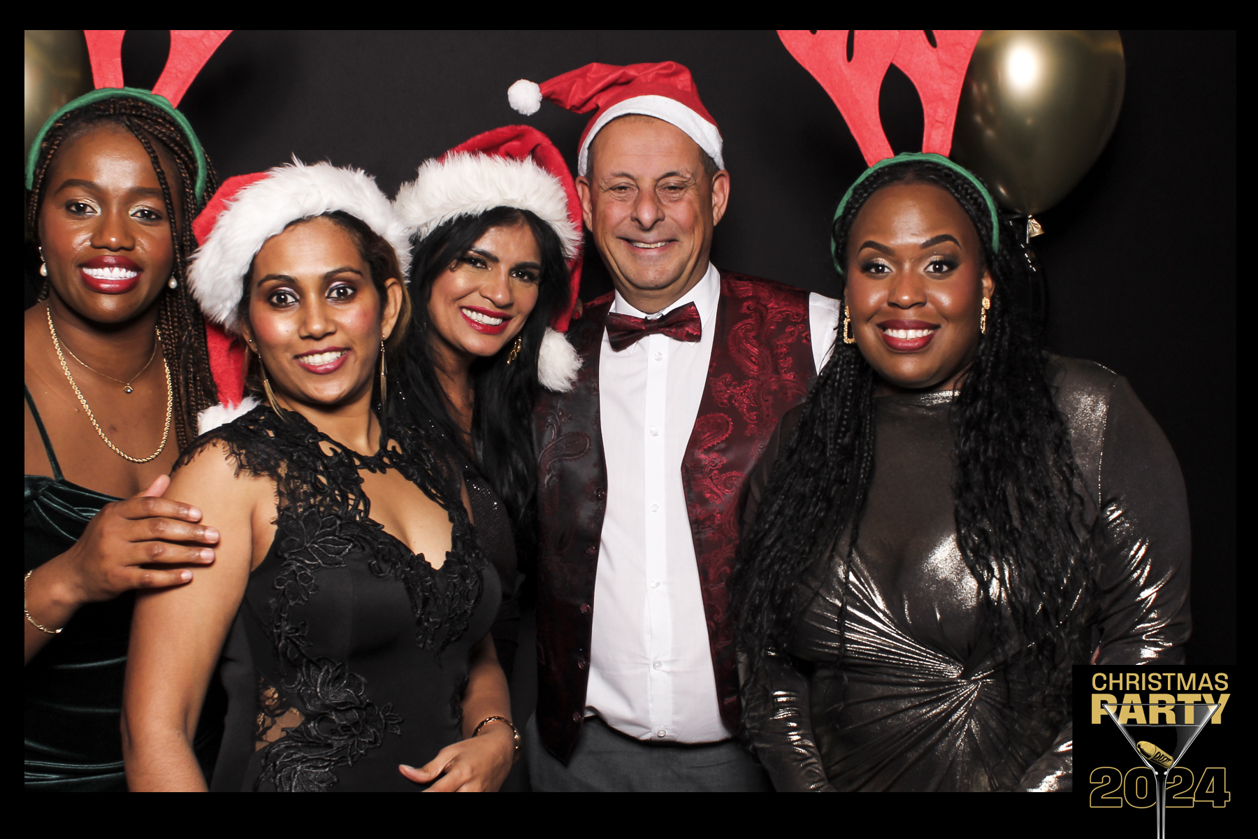 Global 4 Christmas Party 2024 | View more photos from the event at gallery.freshbooths.com/u/FreshBooths/Global-4-Christmas-Party-2024