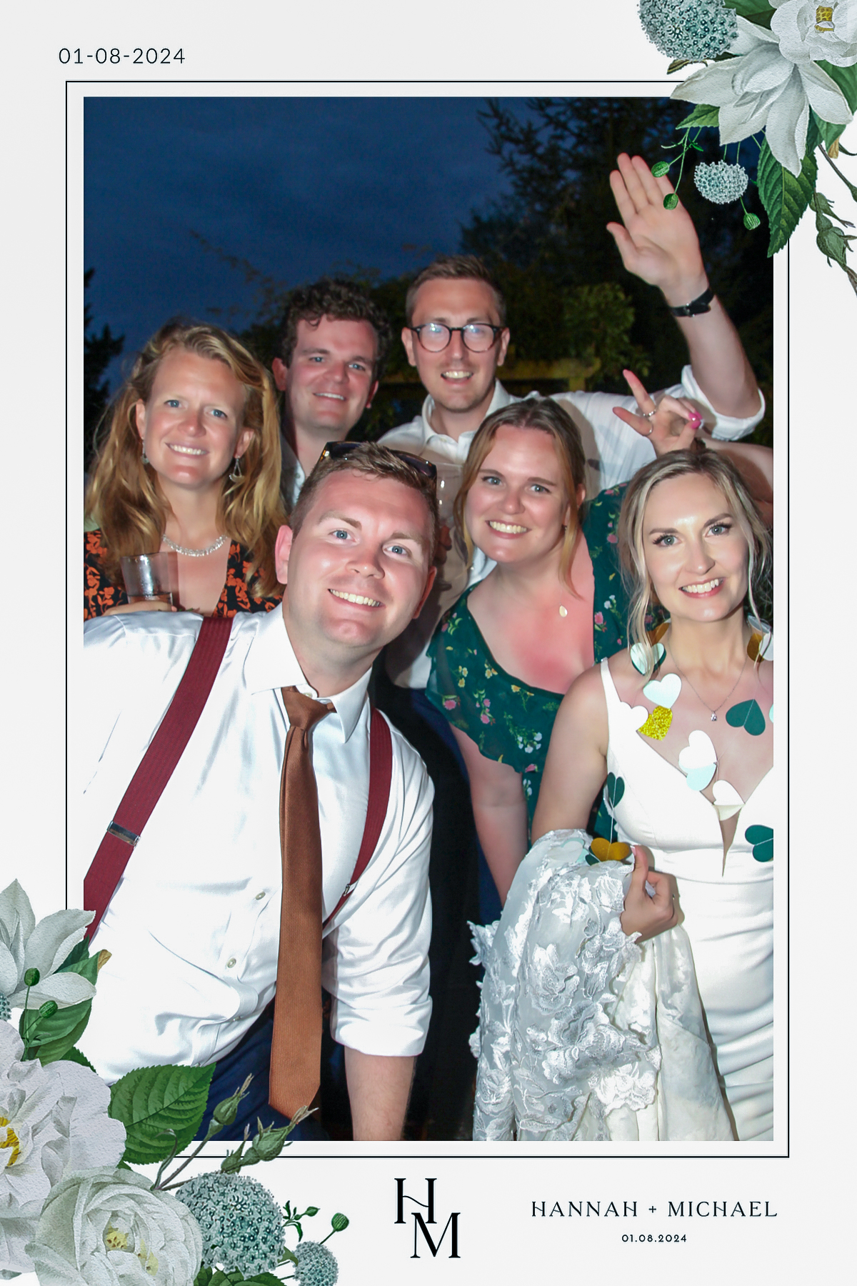 Hannah & Michael Wedding - Roaming Photosd | View more photos from the event at gallery.freshbooths.com/u/FreshBooths/Hannah-Michael-Wedding-Roaming-Photosd