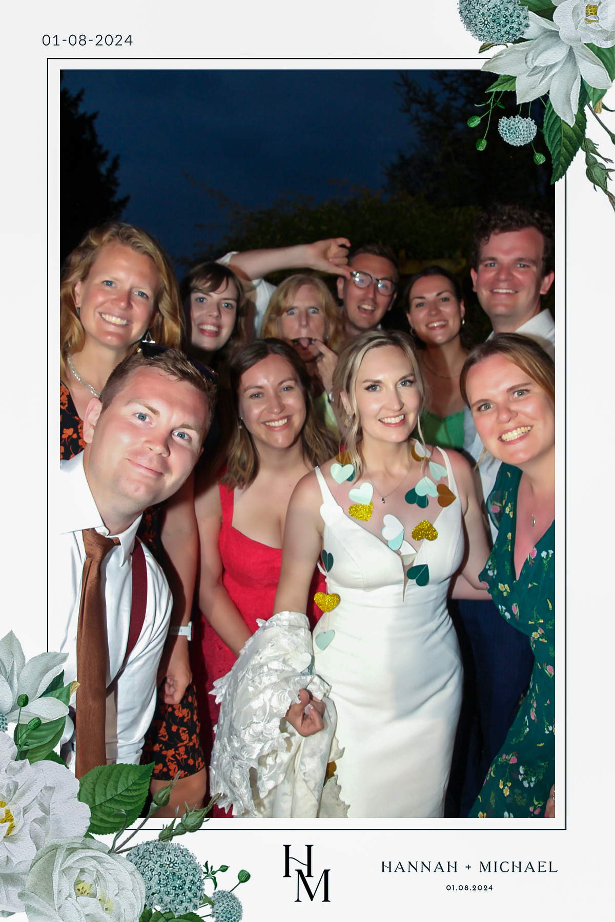 Hannah & Michael Wedding - Roaming Photosd | View more photos from the event at gallery.freshbooths.com/u/FreshBooths/Hannah-Michael-Wedding-Roaming-Photosd