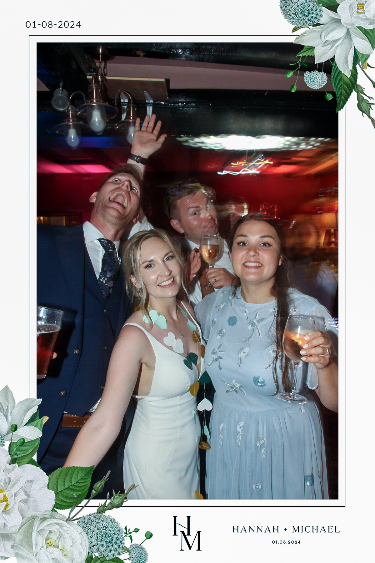 Hannah & Michael Wedding - Roaming Photosd | View more photos from the event at gallery.freshbooths.com/u/FreshBooths/Hannah-Michael-Wedding-Roaming-Photosd