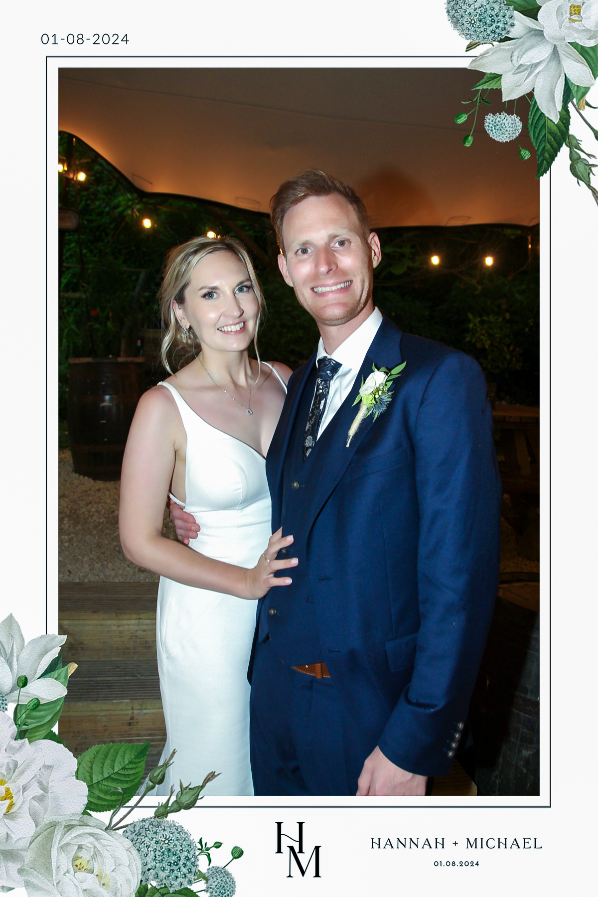 Hannah & Michael Wedding - Roaming Photosd | View more photos from the event at gallery.freshbooths.com/u/FreshBooths/Hannah-Michael-Wedding-Roaming-Photosd