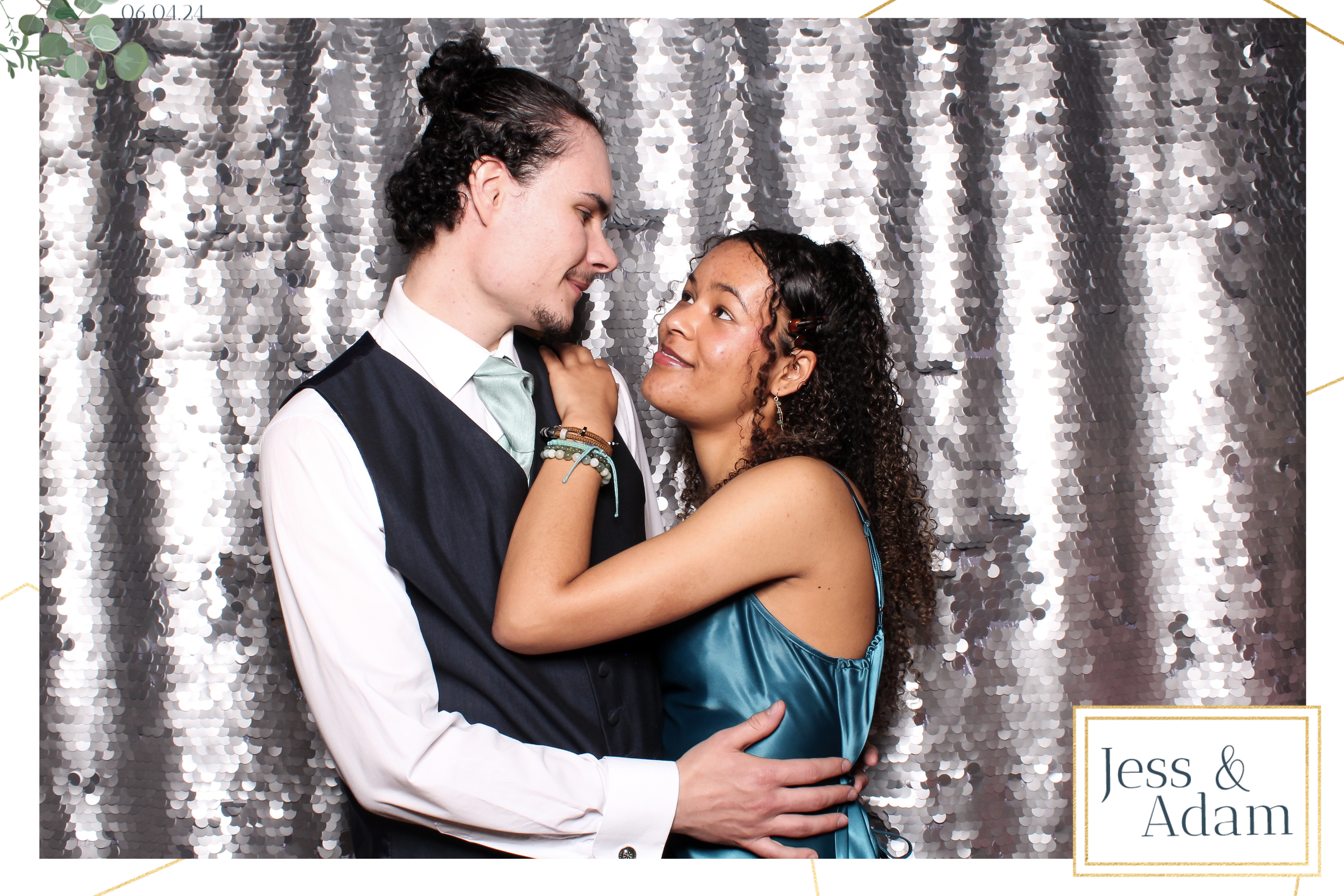 Jess and Adam - Classic Open Booth | View more photos from the event at gallery.freshbooths.com/u/FreshBooths/Jess-and-Adam-Classic-Open-Booth