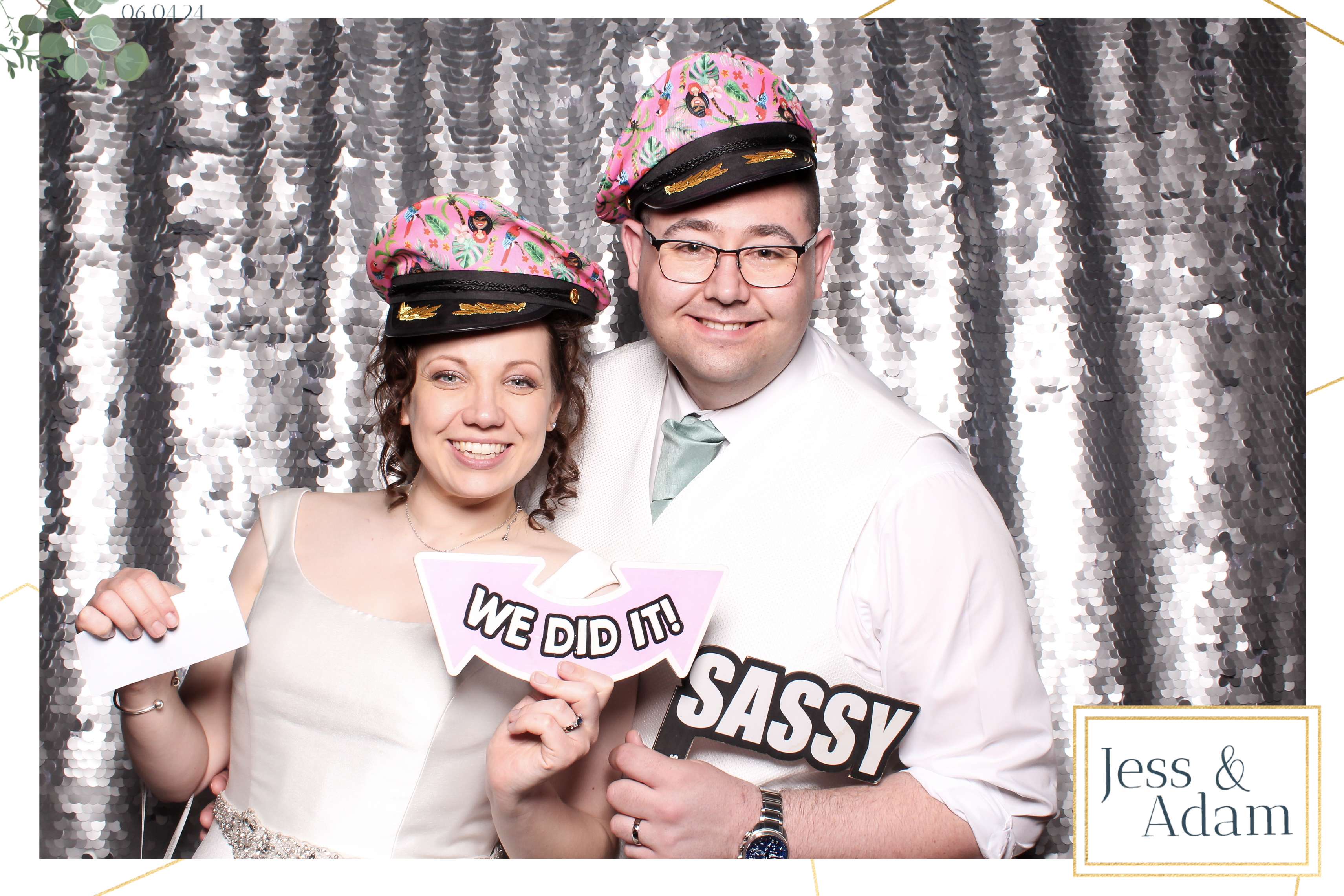 Jess and Adam - Classic Open Booth | View more photos from the event at gallery.freshbooths.com/u/FreshBooths/Jess-and-Adam-Classic-Open-Booth
