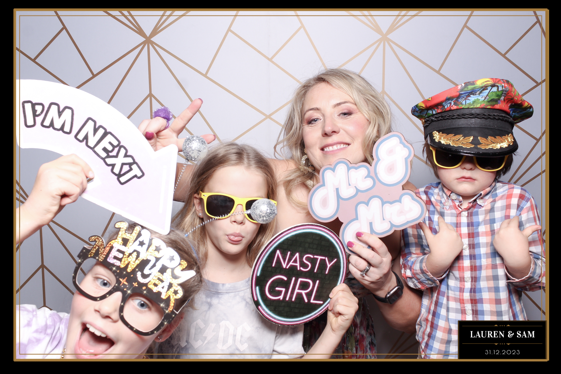 Lauren & Sam Wedding NYE | View more photos from the event at gallery.freshbooths.com/u/FreshBooths/Lauren-Sam-Wedding-NYE