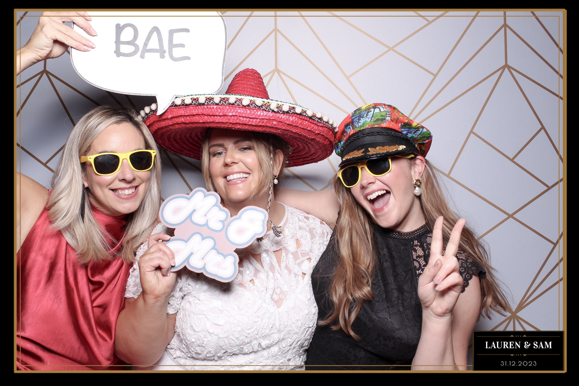 Lauren & Sam Wedding NYE | View more photos from the event at gallery.freshbooths.com/u/FreshBooths/Lauren-Sam-Wedding-NYE