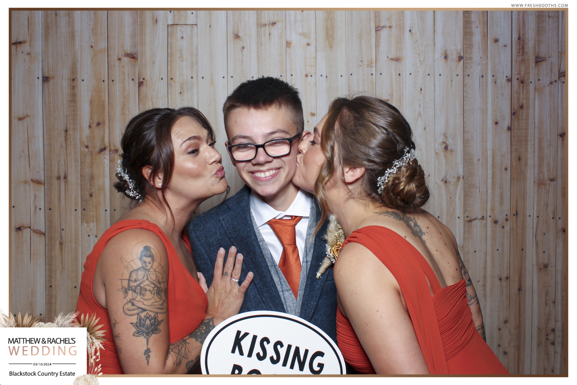Matthew & Rachel - Classic Open Booth | View more photos from the event at gallery.freshbooths.com/u/FreshBooths/Matthew-Rachel-Classic-Open-Booth