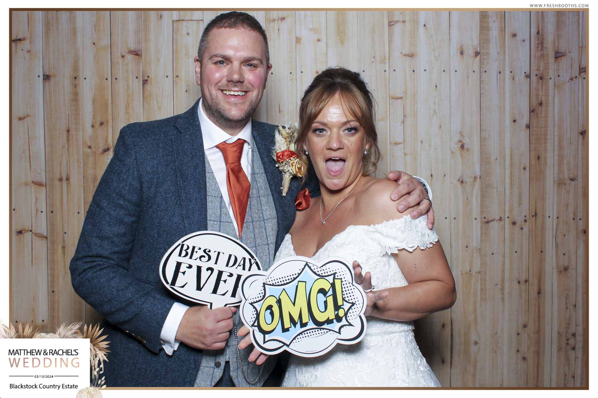 Matthew & Rachel - Classic Open Booth | View more photos from the event at gallery.freshbooths.com/u/FreshBooths/Matthew-Rachel-Classic-Open-Booth