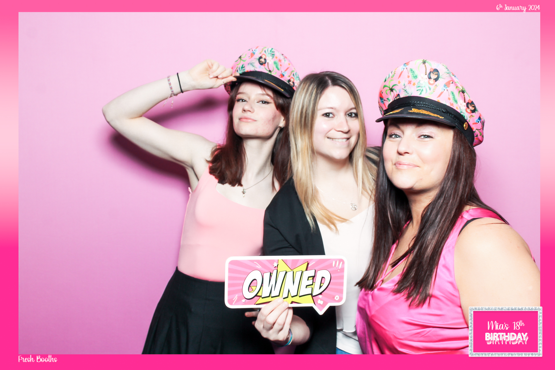 Mia's 18th - Classic Open Booth | View more photos from the event at gallery.freshbooths.com/u/FreshBooths/Mias-18th-Classic-Open-Booth