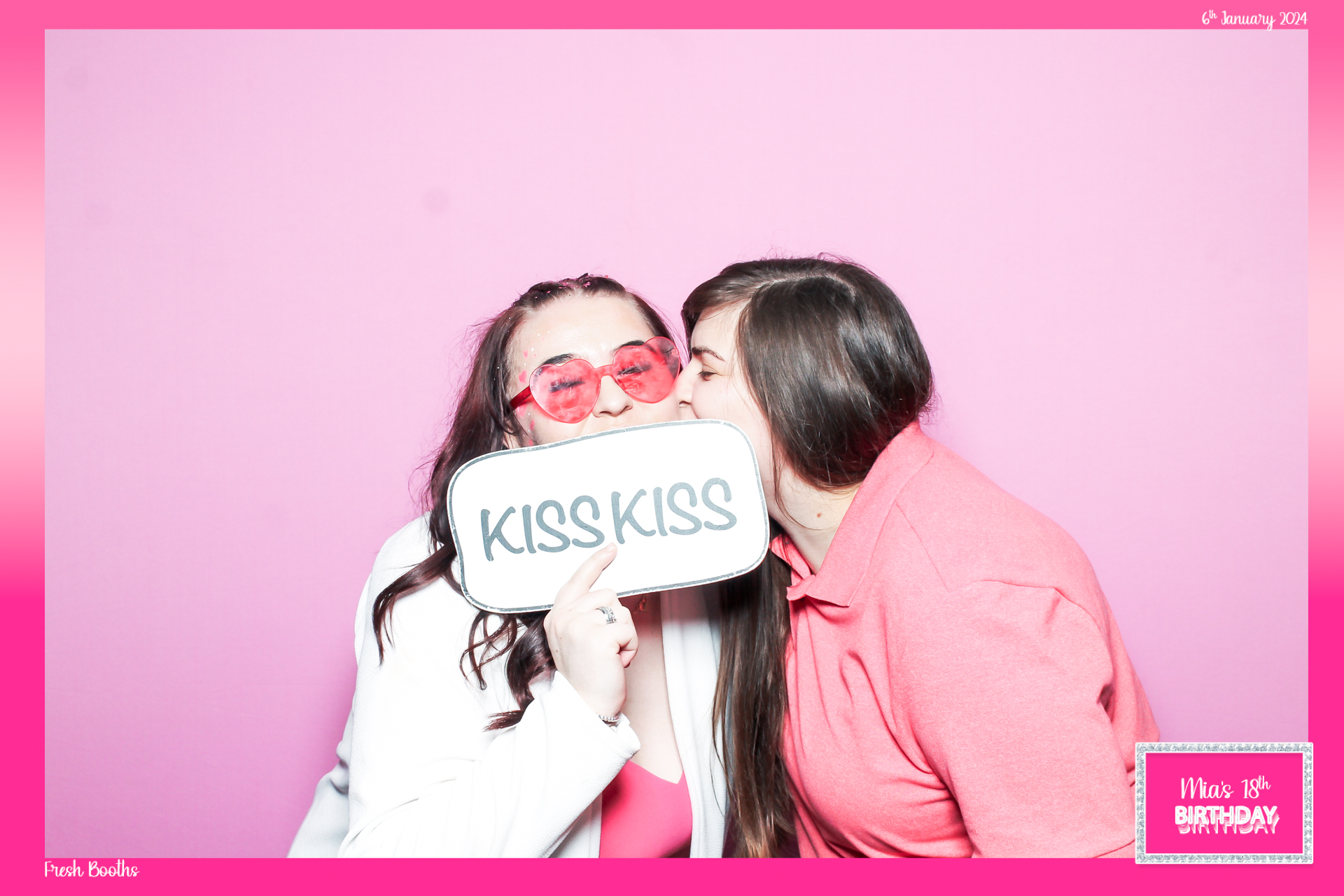 Mia's 18th - Classic Open Booth | View more photos from the event at gallery.freshbooths.com/u/FreshBooths/Mias-18th-Classic-Open-Booth