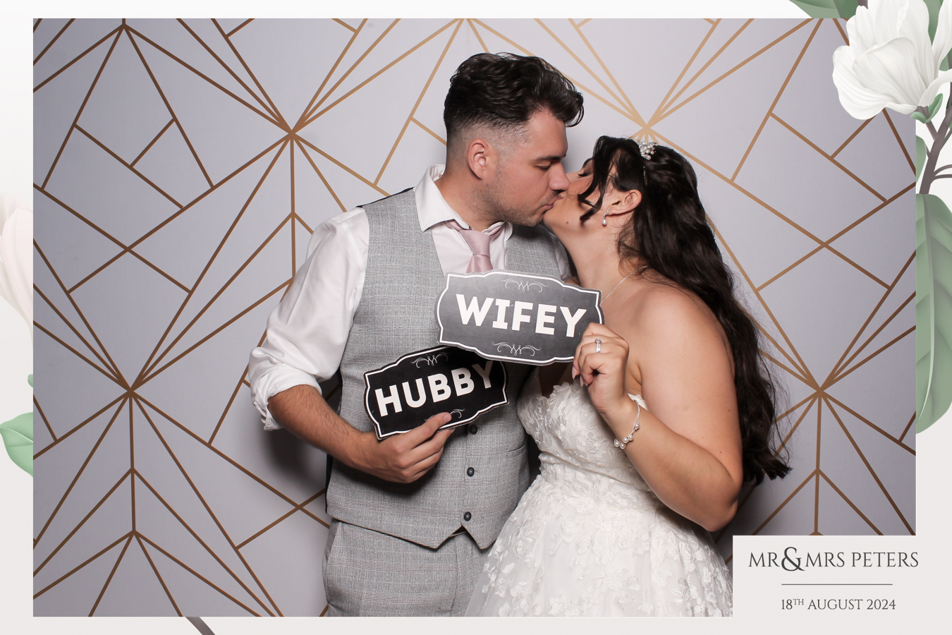 Mr & Mrs Peters | View more photos from the event at gallery.freshbooths.com/u/FreshBooths/Mr-Mrs-Peters