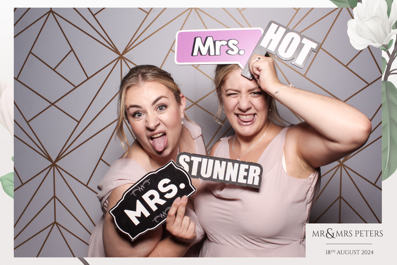 Mr & Mrs Peters | View more photos from the event at gallery.freshbooths.com/u/FreshBooths/Mr-Mrs-Peters