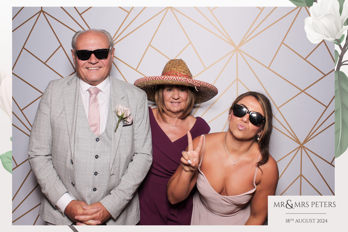 Mr & Mrs Peters | View more photos from the event at gallery.freshbooths.com/u/FreshBooths/Mr-Mrs-Peters