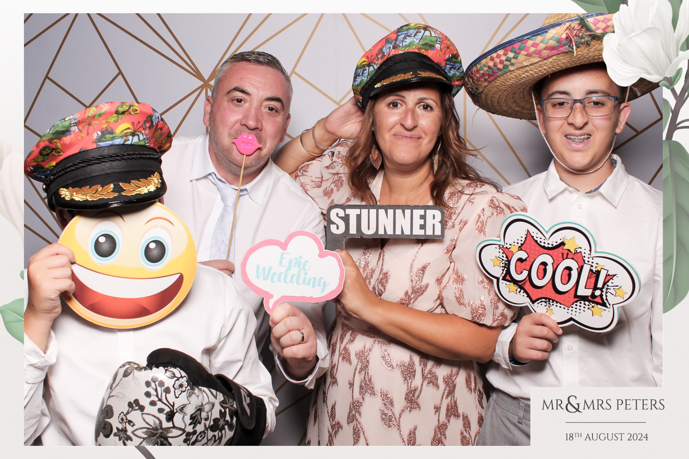 Mr & Mrs Peters | View more photos from the event at gallery.freshbooths.com/u/FreshBooths/Mr-Mrs-Peters