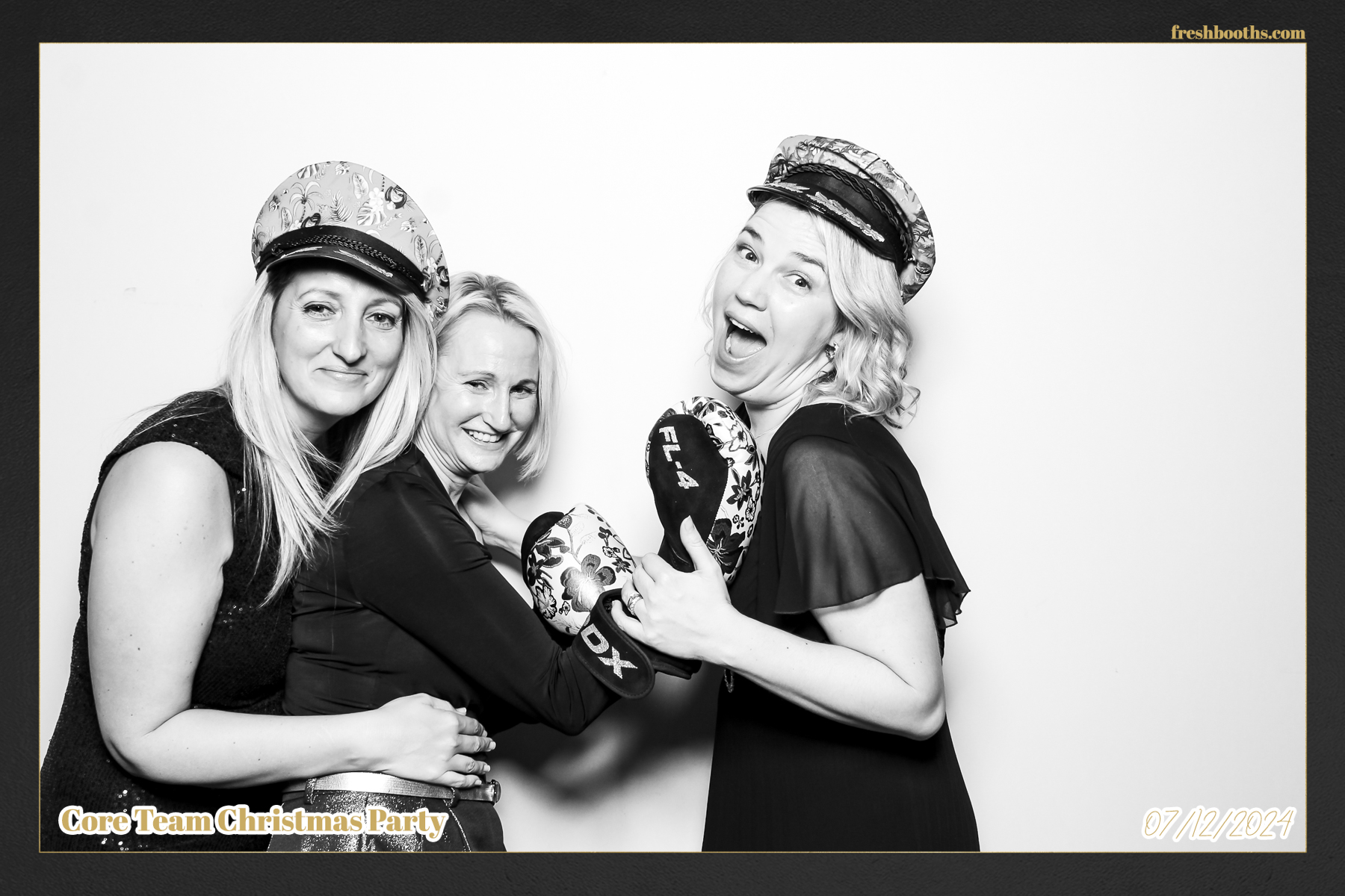Overbury Xmas Party 2024 | View more photos from the event at gallery.freshbooths.com/u/FreshBooths/Overbury-Xmas-Party-2024