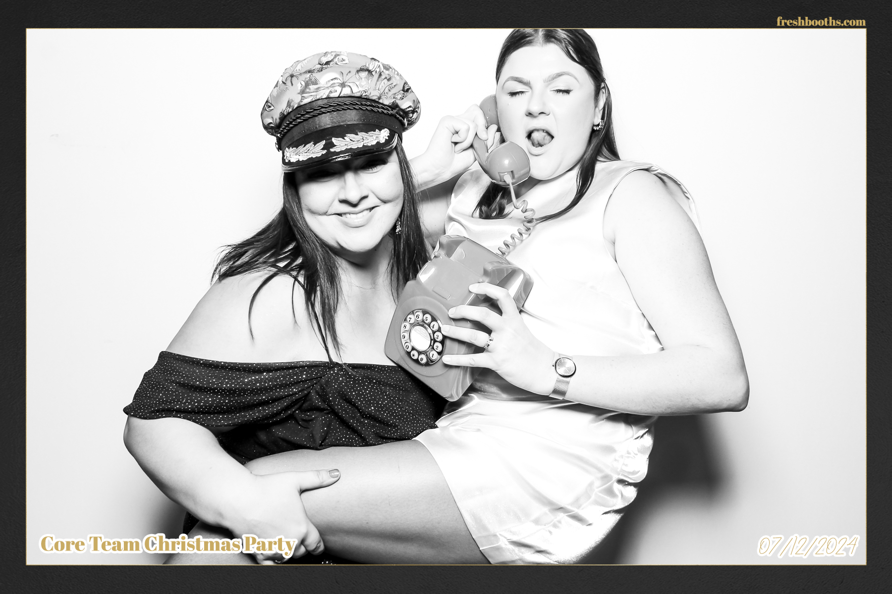 Overbury Xmas Party 2024 | View more photos from the event at gallery.freshbooths.com/u/FreshBooths/Overbury-Xmas-Party-2024