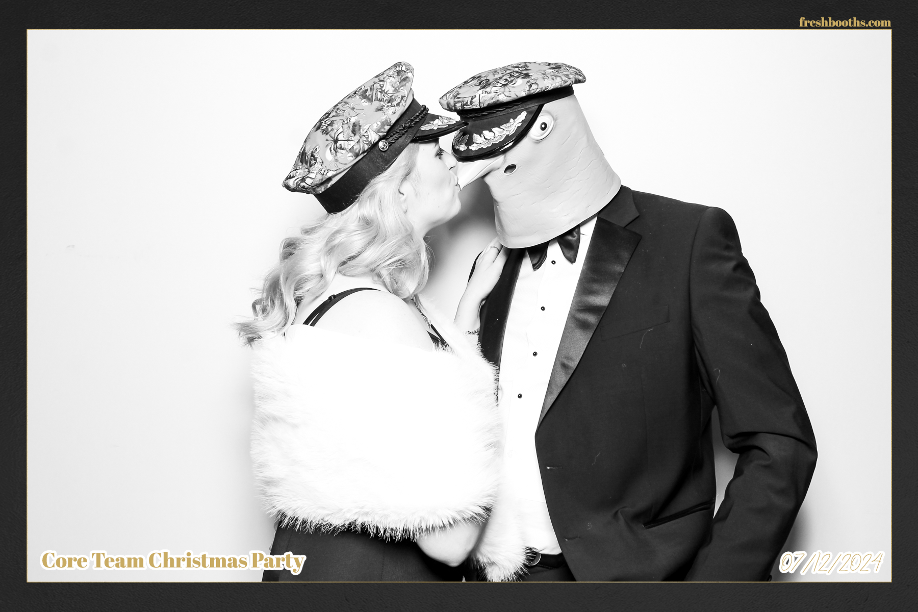 Overbury Xmas Party 2024 | View more photos from the event at gallery.freshbooths.com/u/FreshBooths/Overbury-Xmas-Party-2024