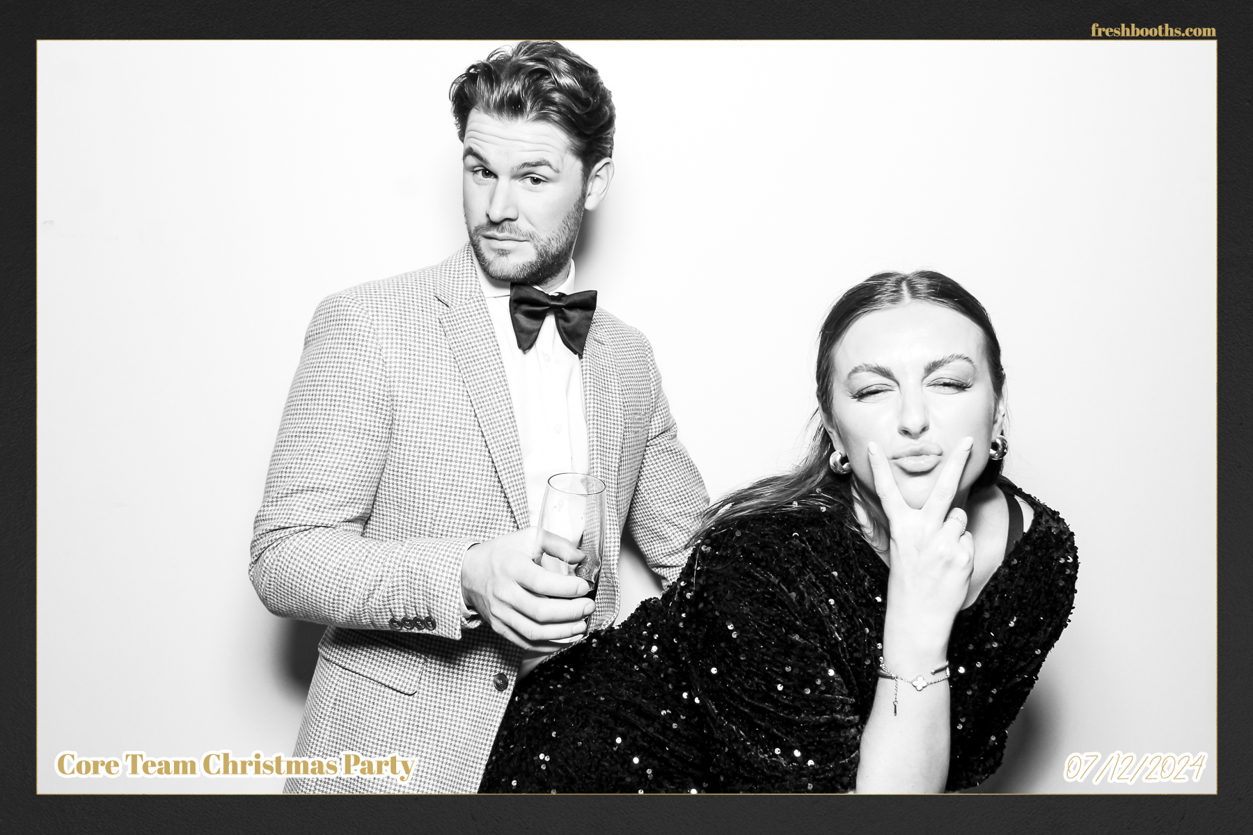 Overbury Xmas Party 2024 | View more photos from the event at gallery.freshbooths.com/u/FreshBooths/Overbury-Xmas-Party-2024