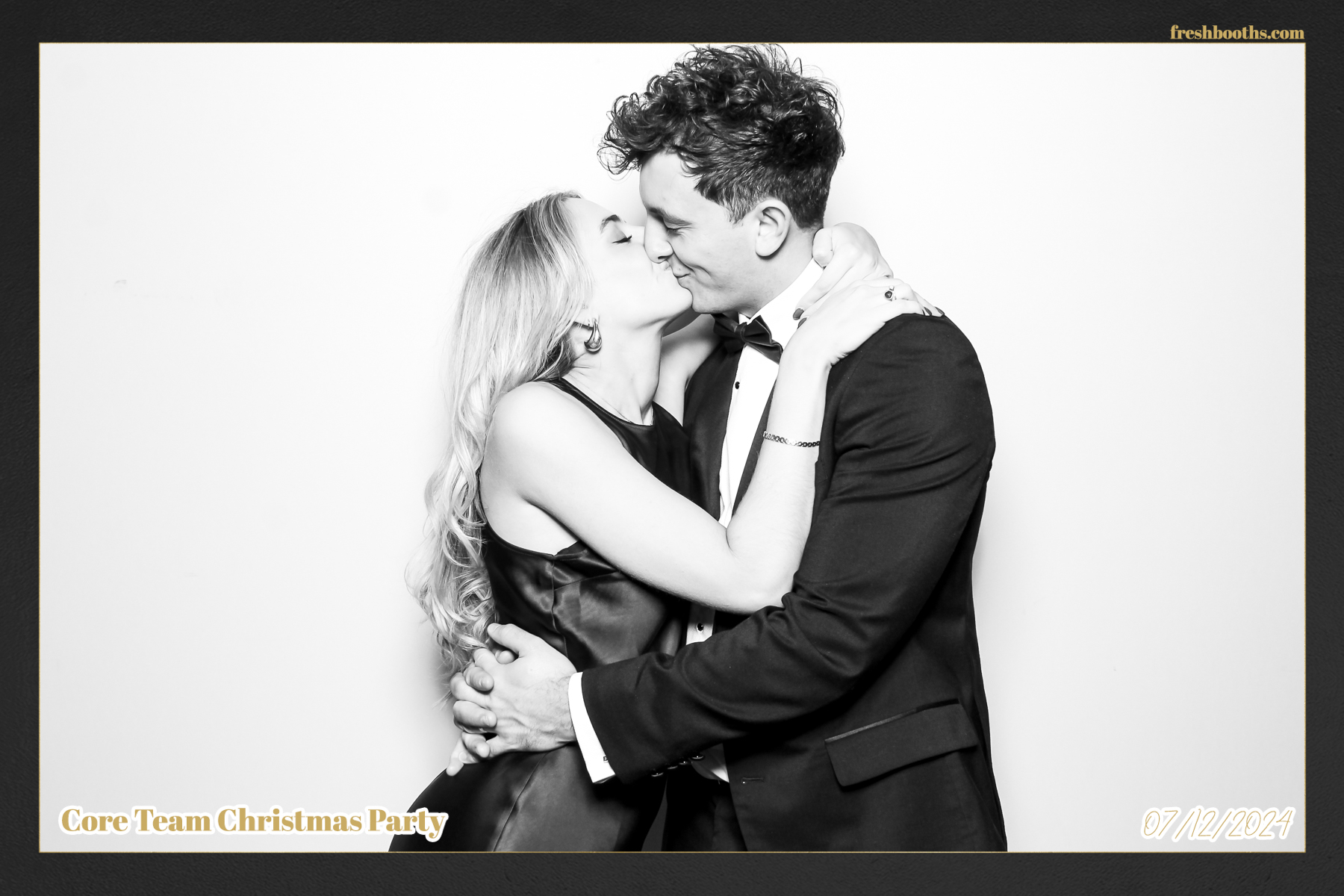 Overbury Xmas Party 2024 | View more photos from the event at gallery.freshbooths.com/u/FreshBooths/Overbury-Xmas-Party-2024
