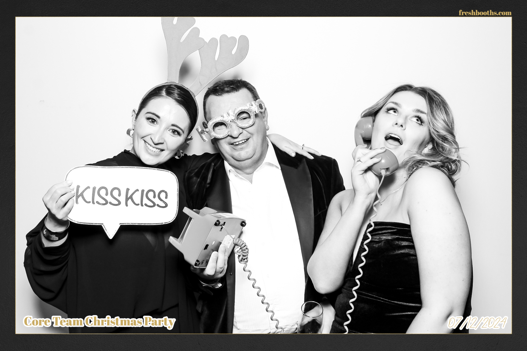 Overbury Xmas Party 2024 | View more photos from the event at gallery.freshbooths.com/u/FreshBooths/Overbury-Xmas-Party-2024