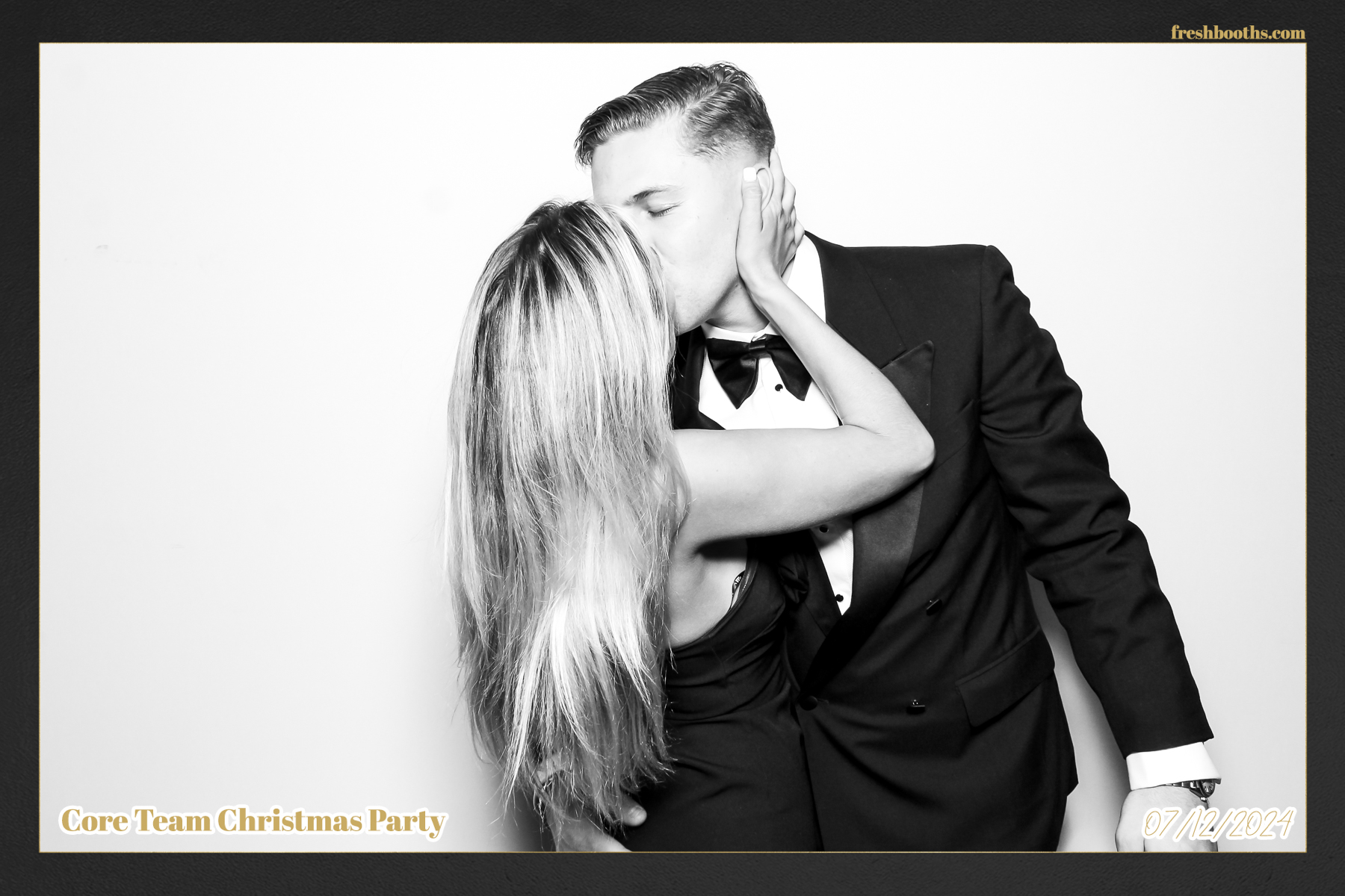 Overbury Xmas Party 2024 | View more photos from the event at gallery.freshbooths.com/u/FreshBooths/Overbury-Xmas-Party-2024