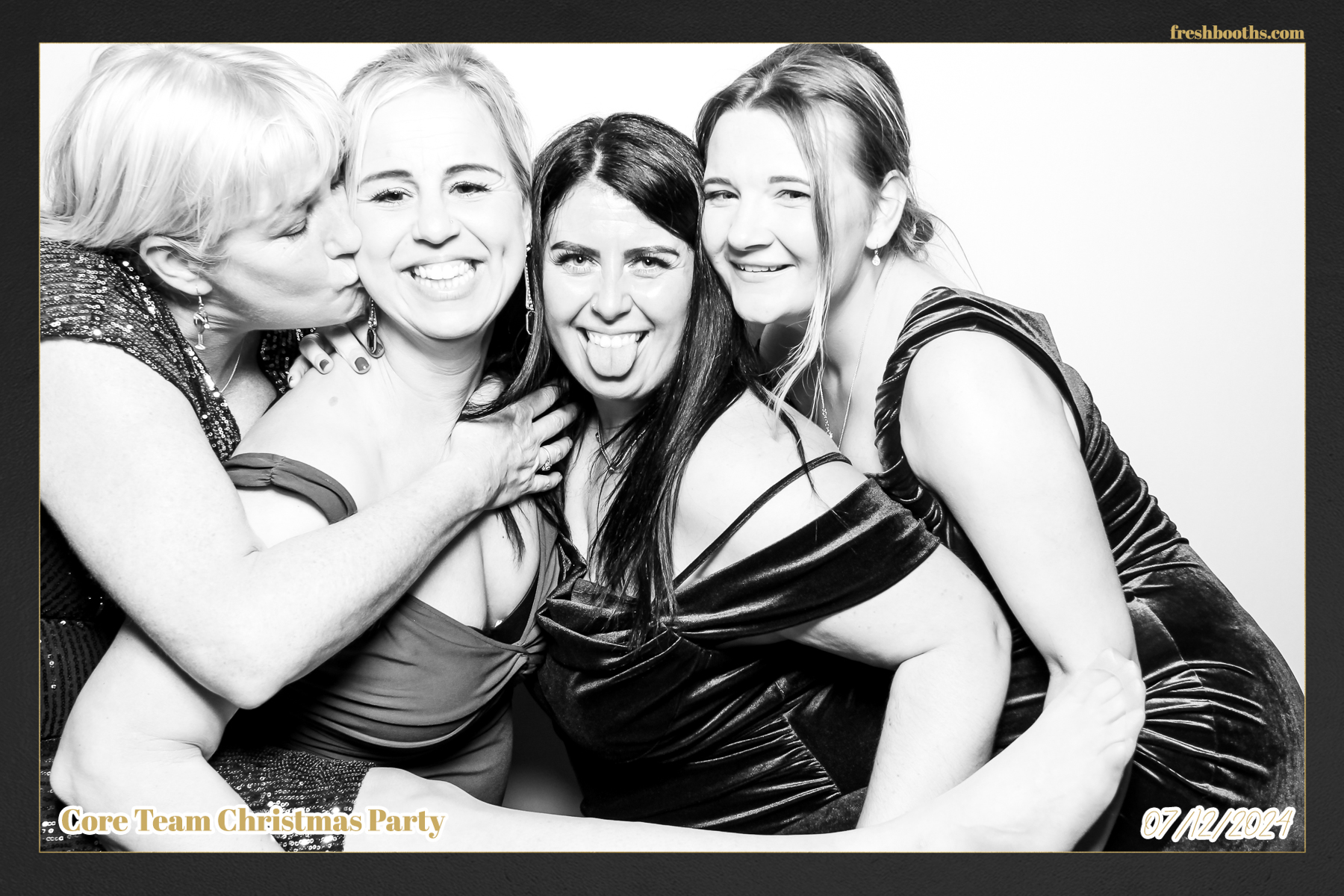 Overbury Xmas Party 2024 | View more photos from the event at gallery.freshbooths.com/u/FreshBooths/Overbury-Xmas-Party-2024
