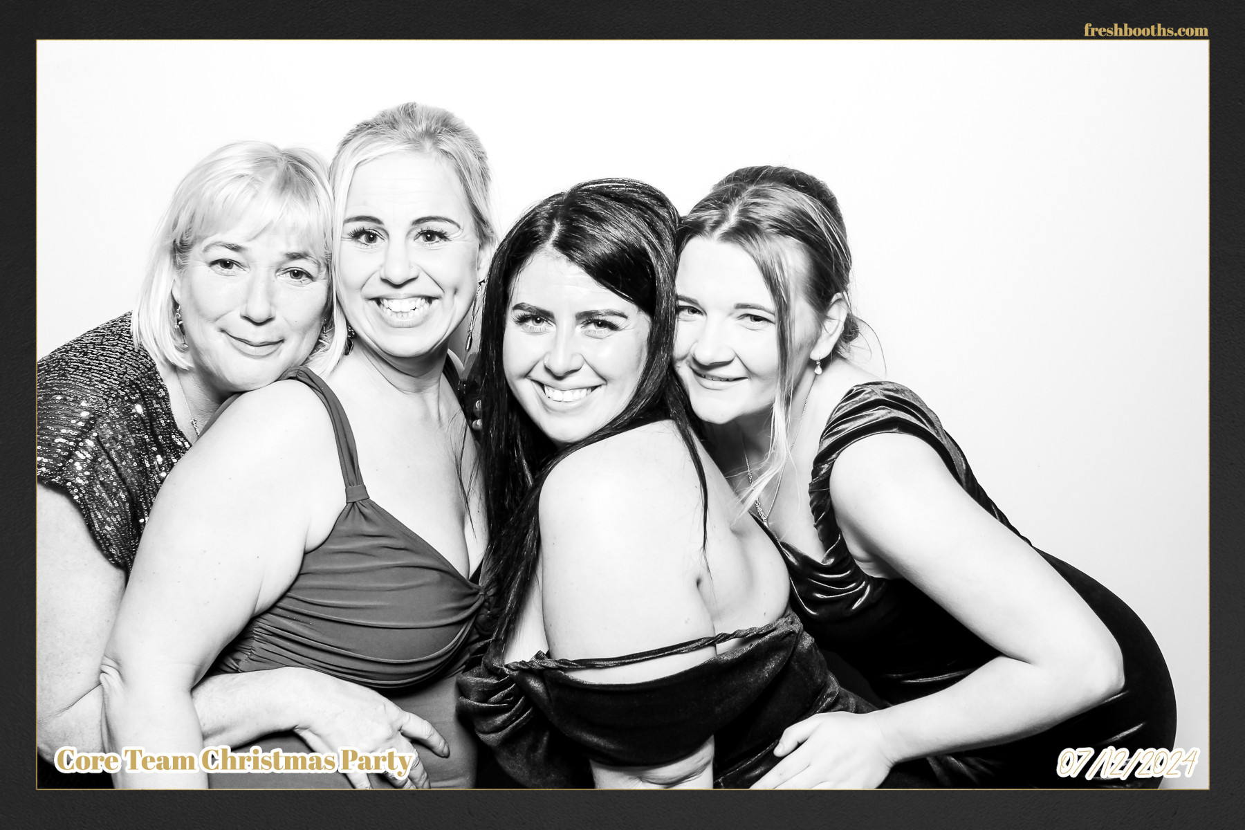 Overbury Xmas Party 2024 | View more photos from the event at gallery.freshbooths.com/u/FreshBooths/Overbury-Xmas-Party-2024
