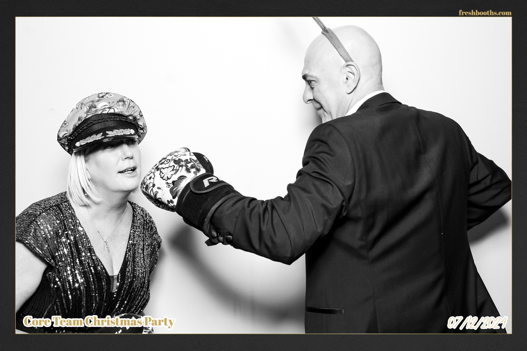Overbury Xmas Party 2024 | View more photos from the event at gallery.freshbooths.com/u/FreshBooths/Overbury-Xmas-Party-2024