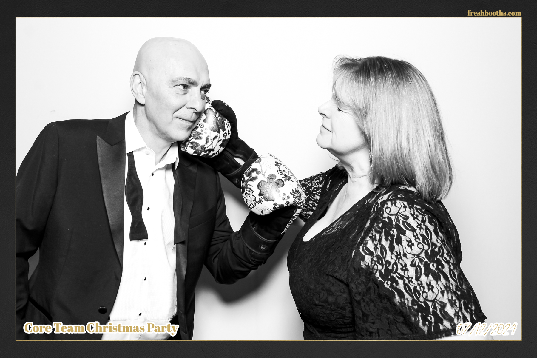 Overbury Xmas Party 2024 | View more photos from the event at gallery.freshbooths.com/u/FreshBooths/Overbury-Xmas-Party-2024
