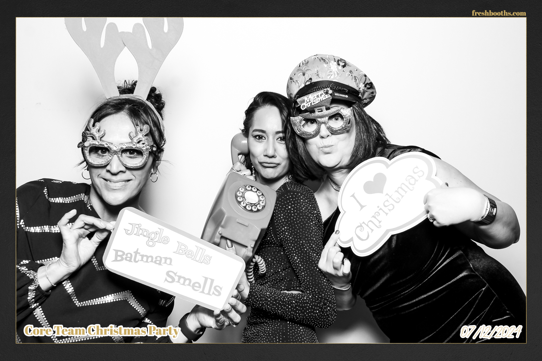 Overbury Xmas Party 2024 | View more photos from the event at gallery.freshbooths.com/u/FreshBooths/Overbury-Xmas-Party-2024