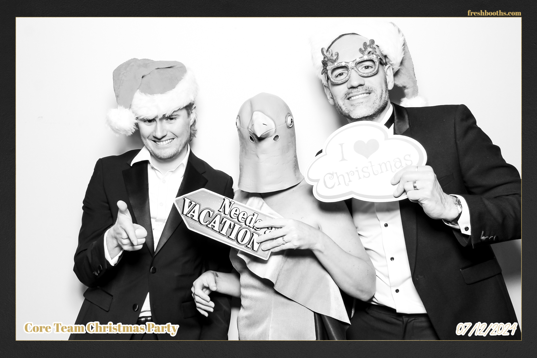 Overbury Xmas Party 2024 | View more photos from the event at gallery.freshbooths.com/u/FreshBooths/Overbury-Xmas-Party-2024