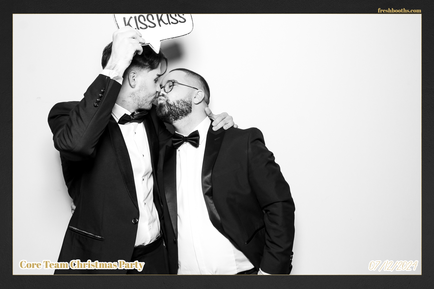 Overbury Xmas Party 2024 | View more photos from the event at gallery.freshbooths.com/u/FreshBooths/Overbury-Xmas-Party-2024