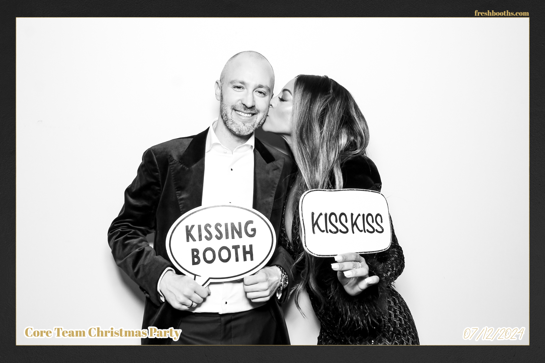 Overbury Xmas Party 2024 | View more photos from the event at gallery.freshbooths.com/u/FreshBooths/Overbury-Xmas-Party-2024