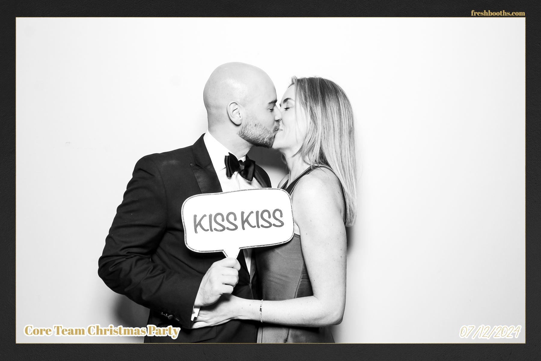 Overbury Xmas Party 2024 | View more photos from the event at gallery.freshbooths.com/u/FreshBooths/Overbury-Xmas-Party-2024
