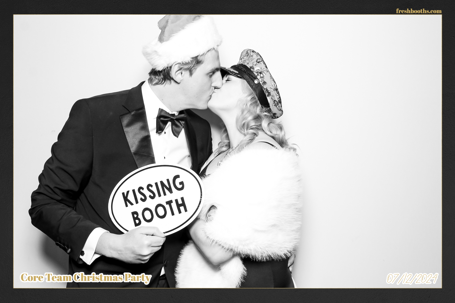 Overbury Xmas Party 2024 | View more photos from the event at gallery.freshbooths.com/u/FreshBooths/Overbury-Xmas-Party-2024