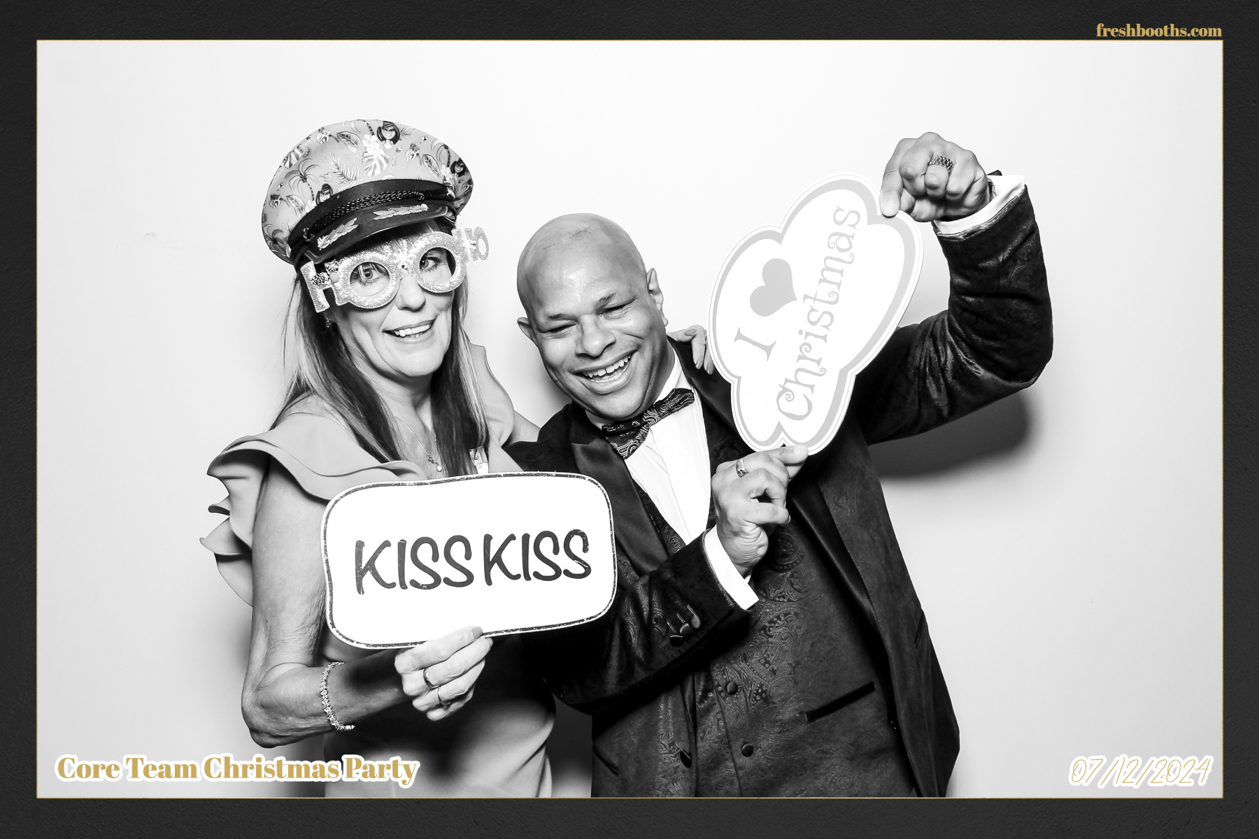 Overbury Xmas Party 2024 | View more photos from the event at gallery.freshbooths.com/u/FreshBooths/Overbury-Xmas-Party-2024
