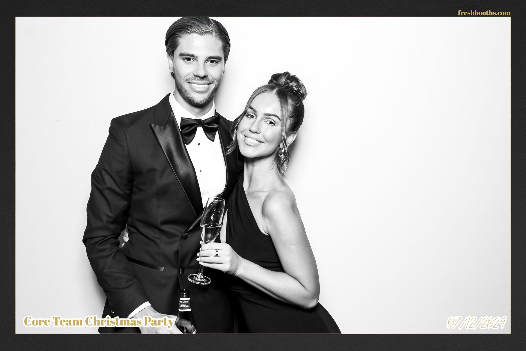 Overbury Xmas Party 2024 | View more photos from the event at gallery.freshbooths.com/u/FreshBooths/Overbury-Xmas-Party-2024