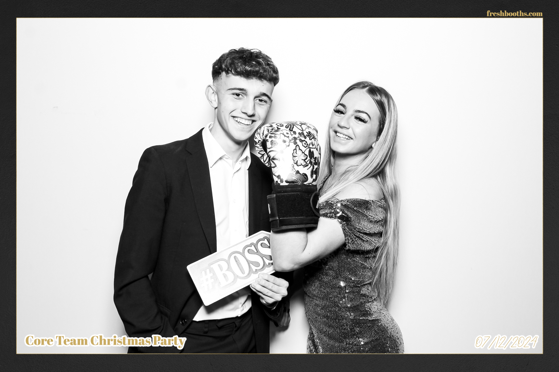 Overbury Xmas Party 2024 | View more photos from the event at gallery.freshbooths.com/u/FreshBooths/Overbury-Xmas-Party-2024