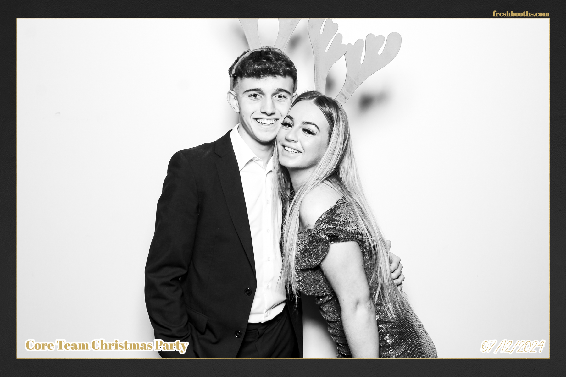 Overbury Xmas Party 2024 | View more photos from the event at gallery.freshbooths.com/u/FreshBooths/Overbury-Xmas-Party-2024