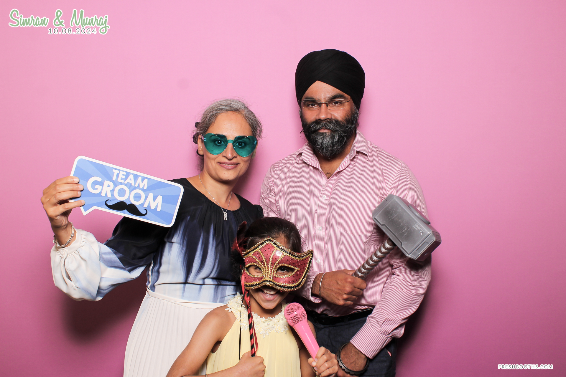 Simran and Munraj x Classic Open Booth | View more photos from the event at gallery.freshbooths.com/u/FreshBooths/Simran-and-Munraj-x-Classic-Open-Booth