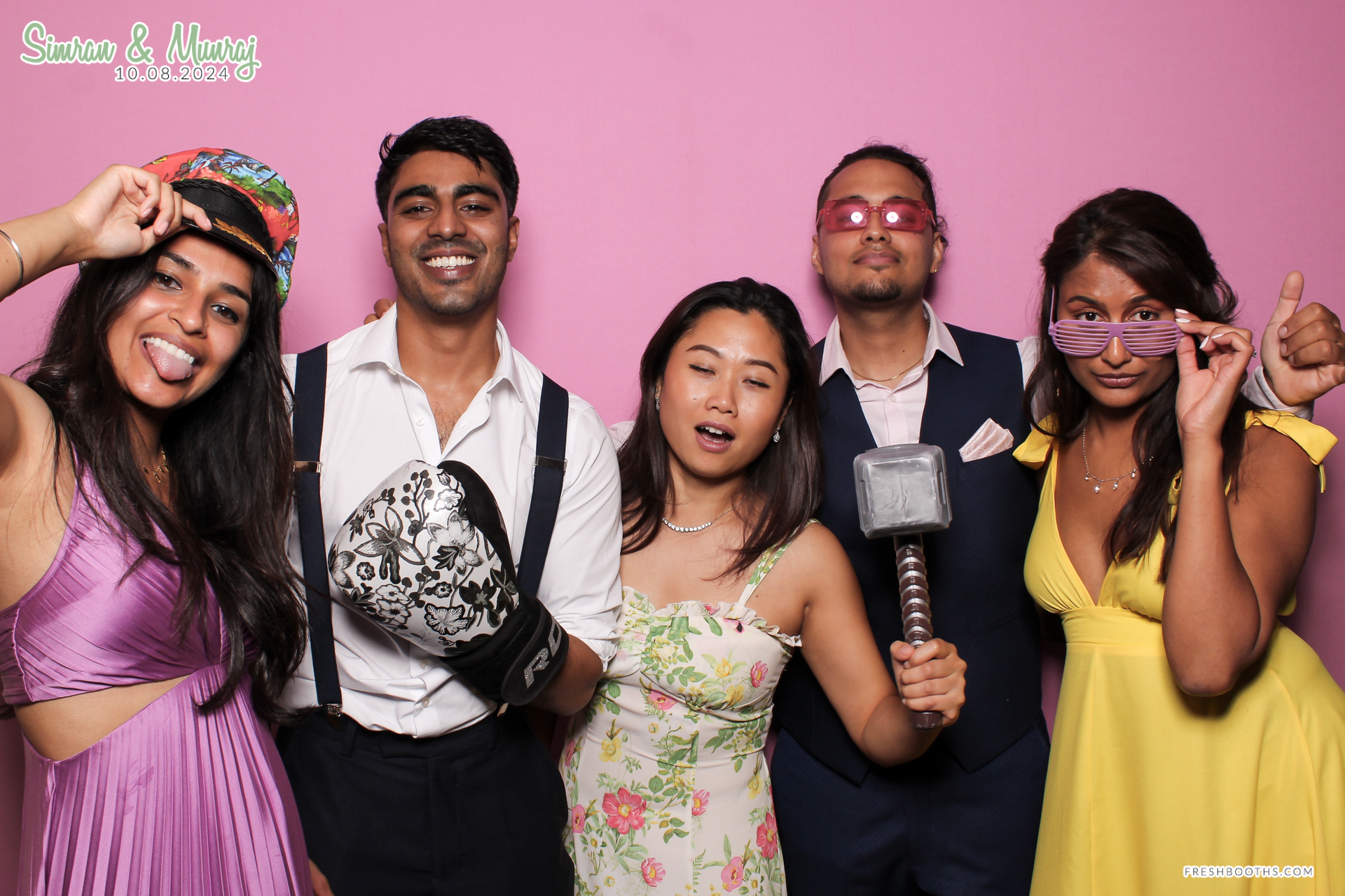 Simran and Munraj x Classic Open Booth | View more photos from the event at gallery.freshbooths.com/u/FreshBooths/Simran-and-Munraj-x-Classic-Open-Booth