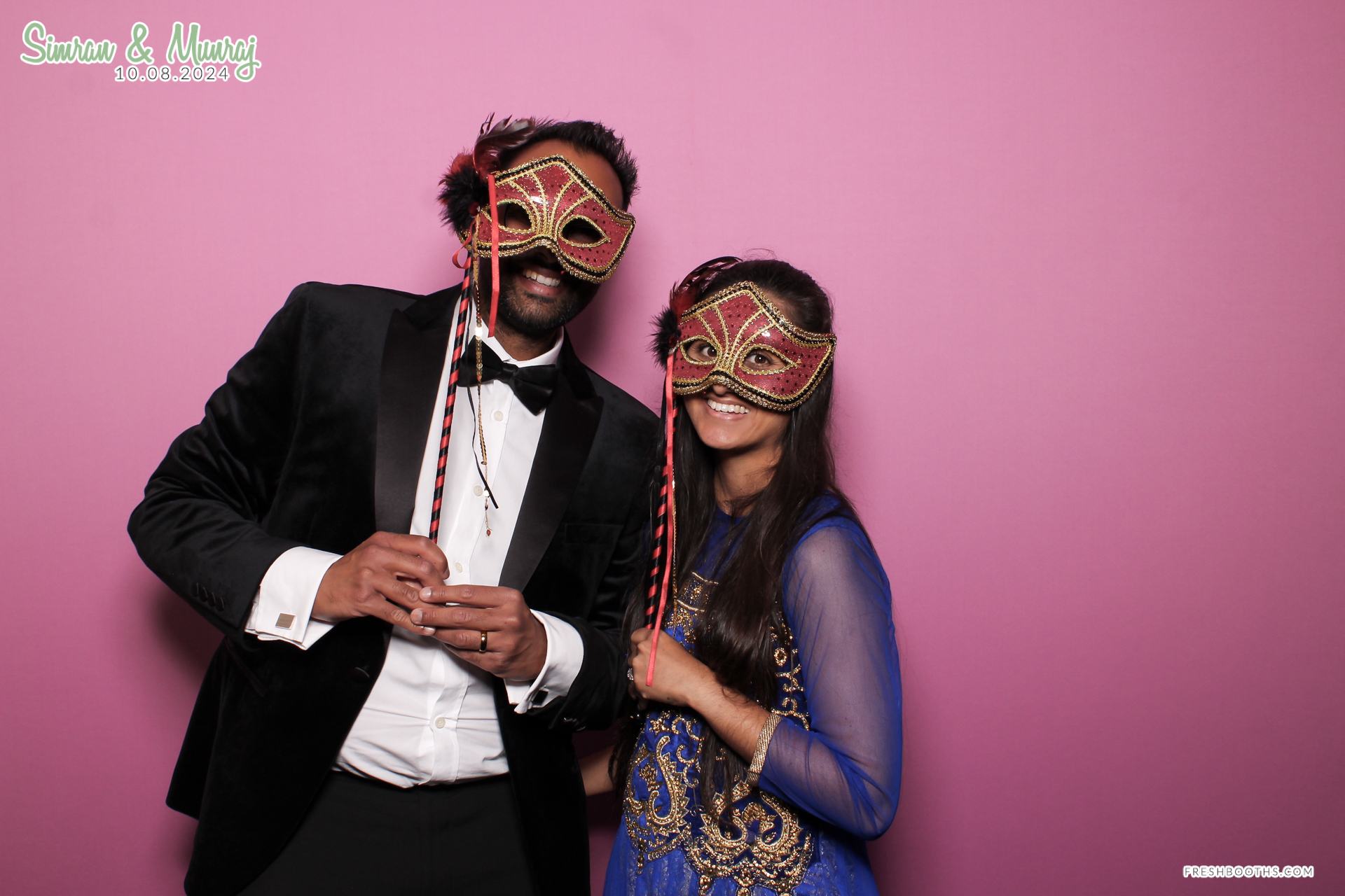 Simran and Munraj x Classic Open Booth | View more photos from the event at gallery.freshbooths.com/u/FreshBooths/Simran-and-Munraj-x-Classic-Open-Booth