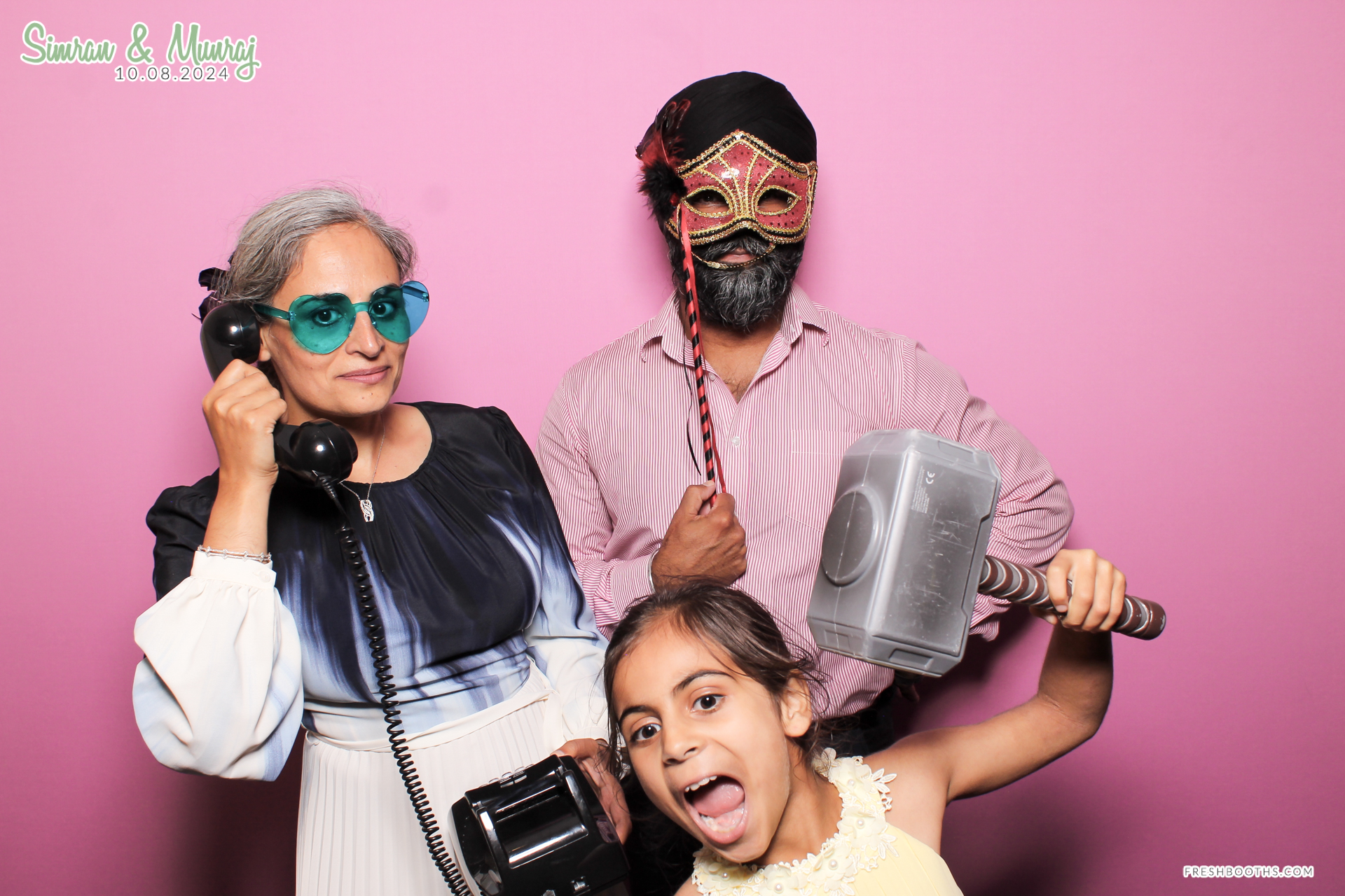 Simran and Munraj x Classic Open Booth | View more photos from the event at gallery.freshbooths.com/u/FreshBooths/Simran-and-Munraj-x-Classic-Open-Booth
