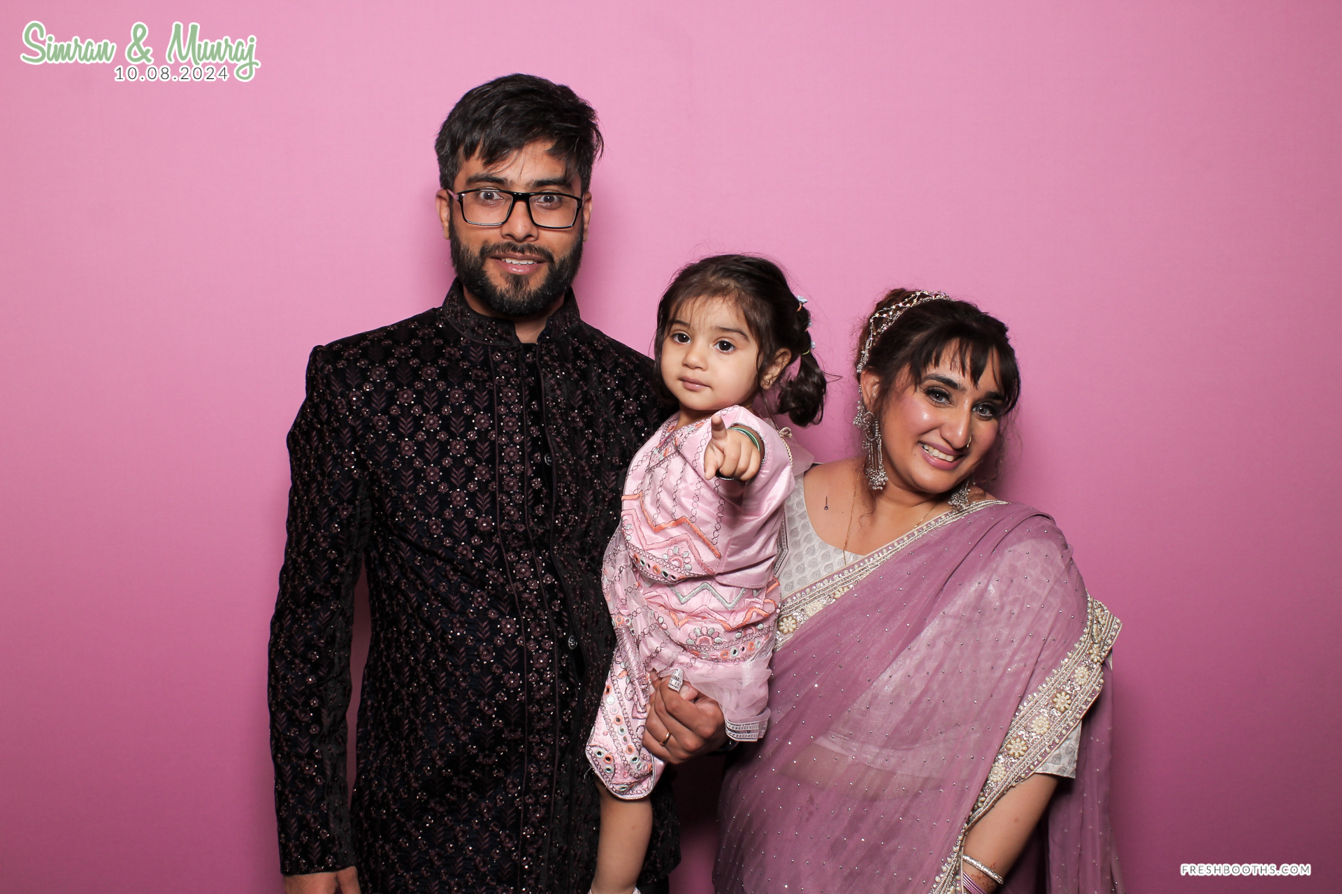 Simran and Munraj x Classic Open Booth | View more photos from the event at gallery.freshbooths.com/u/FreshBooths/Simran-and-Munraj-x-Classic-Open-Booth