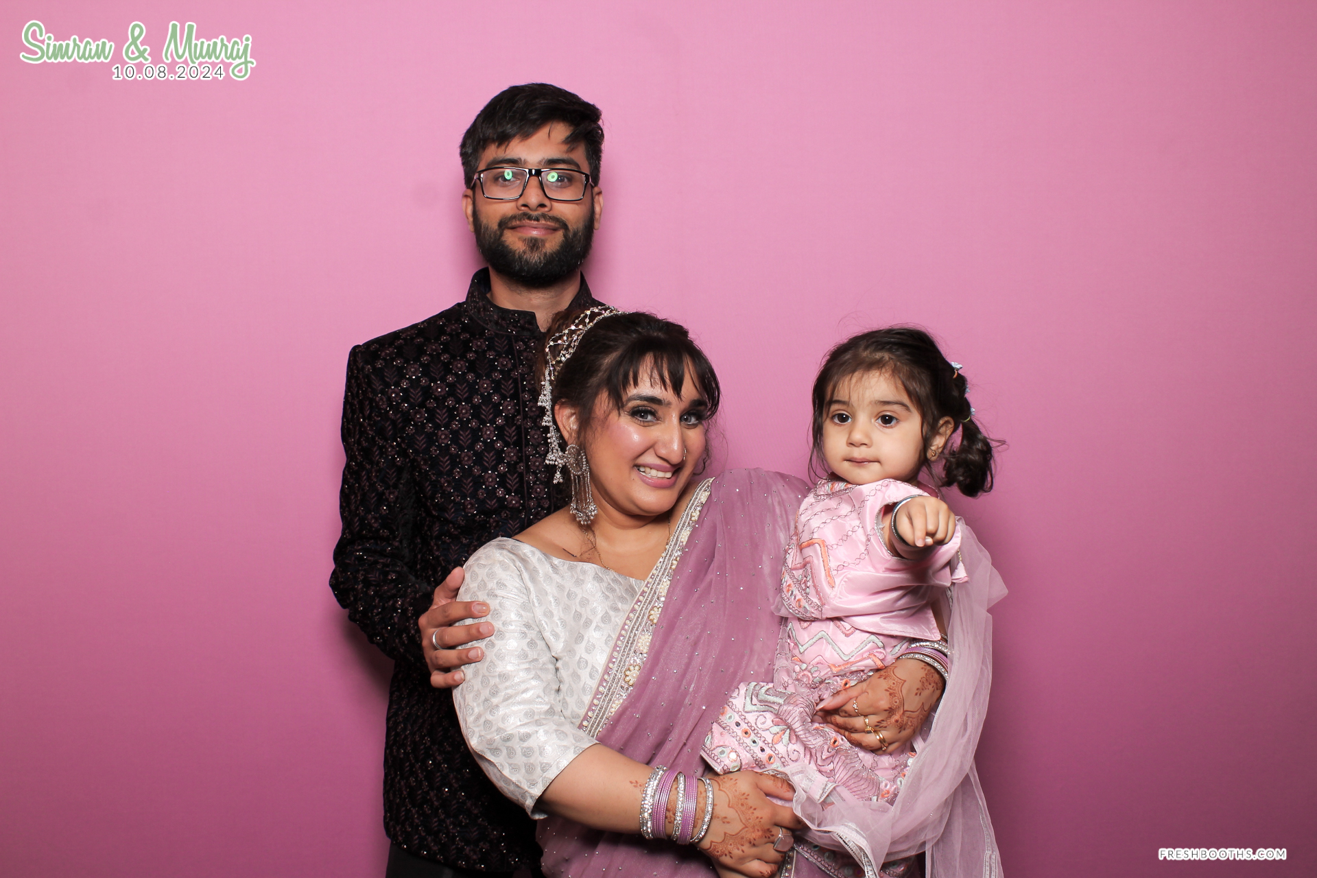 Simran and Munraj x Classic Open Booth | View more photos from the event at gallery.freshbooths.com/u/FreshBooths/Simran-and-Munraj-x-Classic-Open-Booth